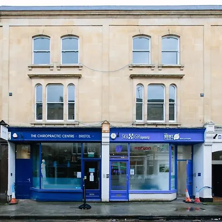 Alma Vale 3 - Hopewell * Bristol